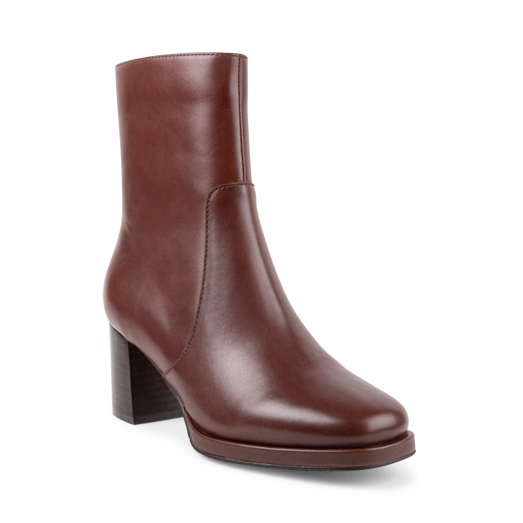 CHESTNUT LEATHER