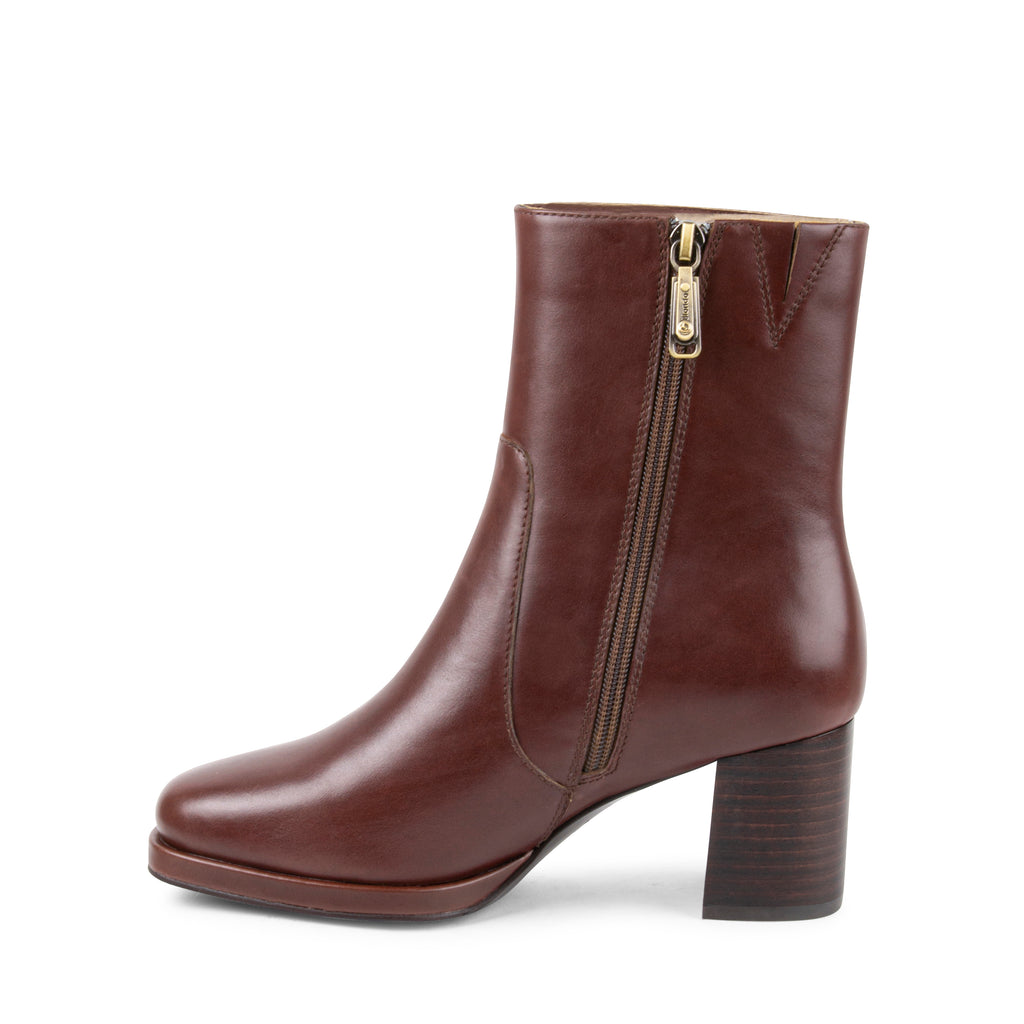CHESTNUT LEATHER
