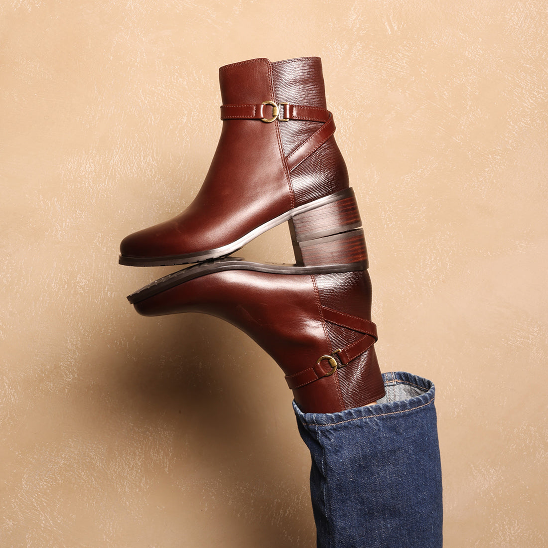 CAFE LEATHER