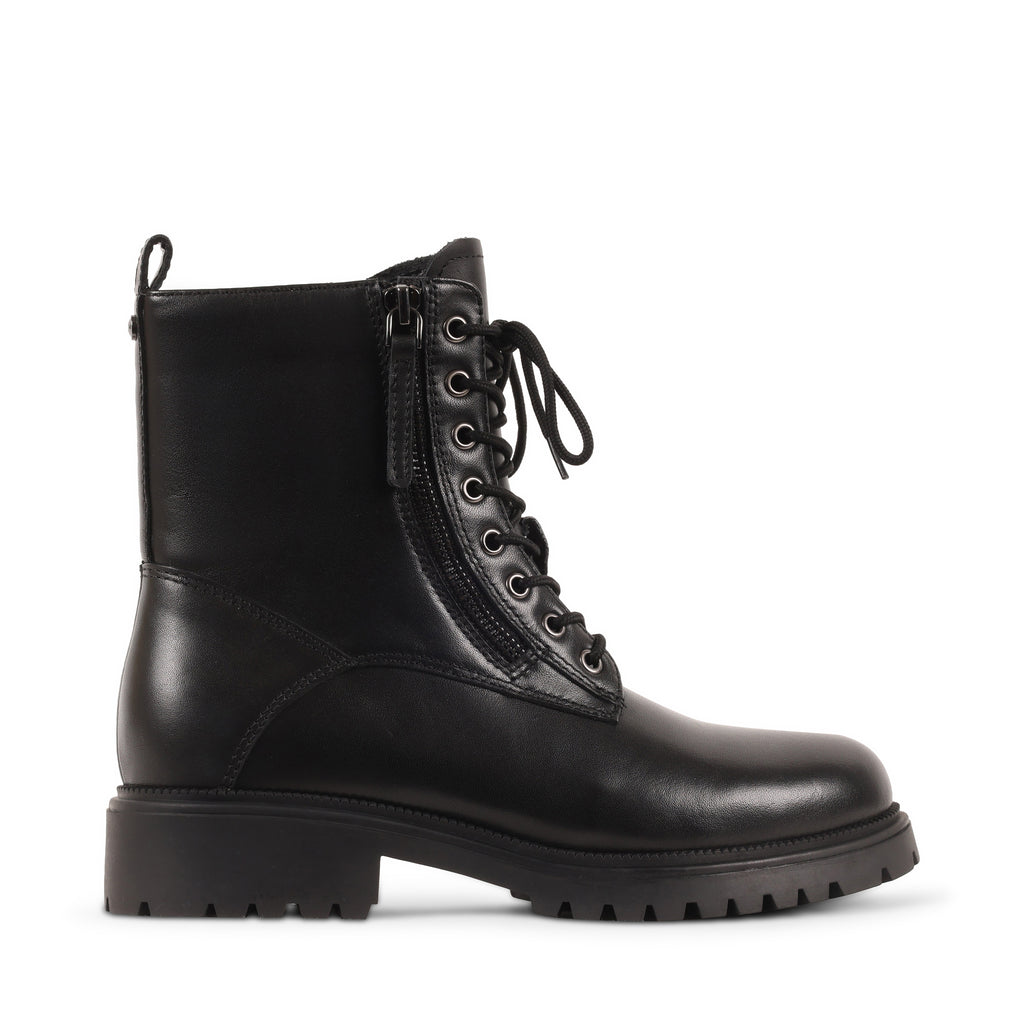 STELLAA BLACK LEATHER WATERPROOF BOOT