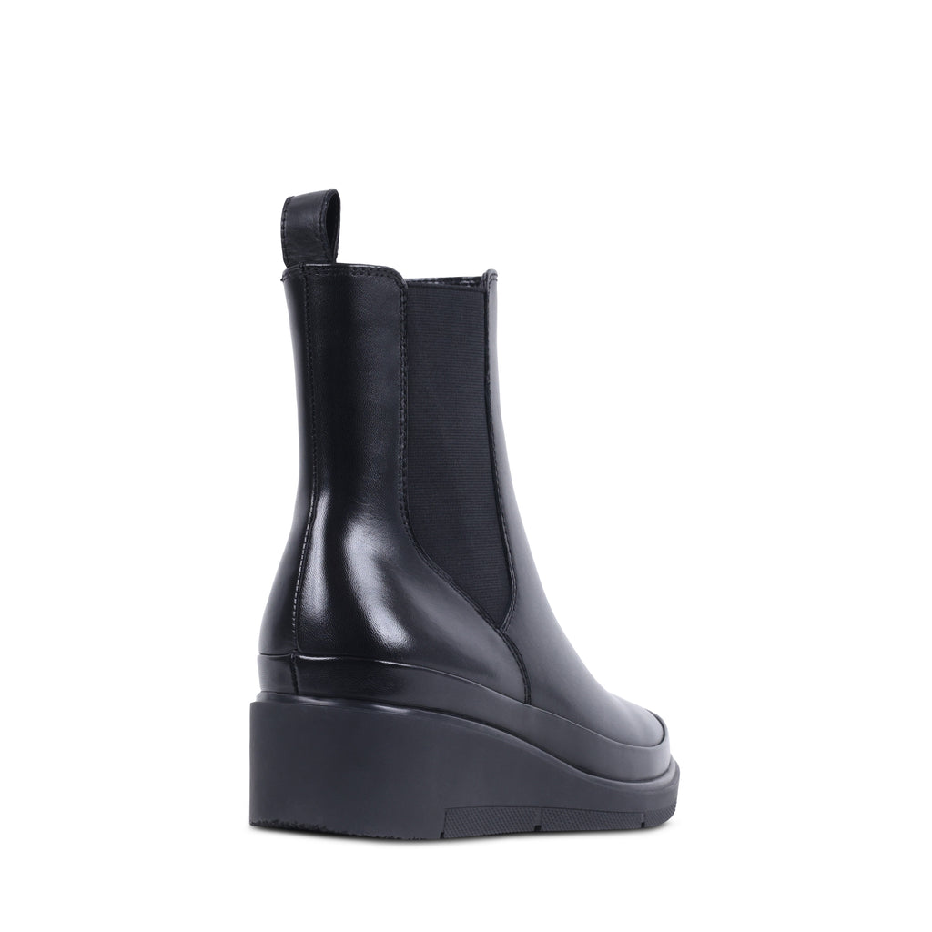 LONETTE BLACK LEATHER WATERPROOF BOOT