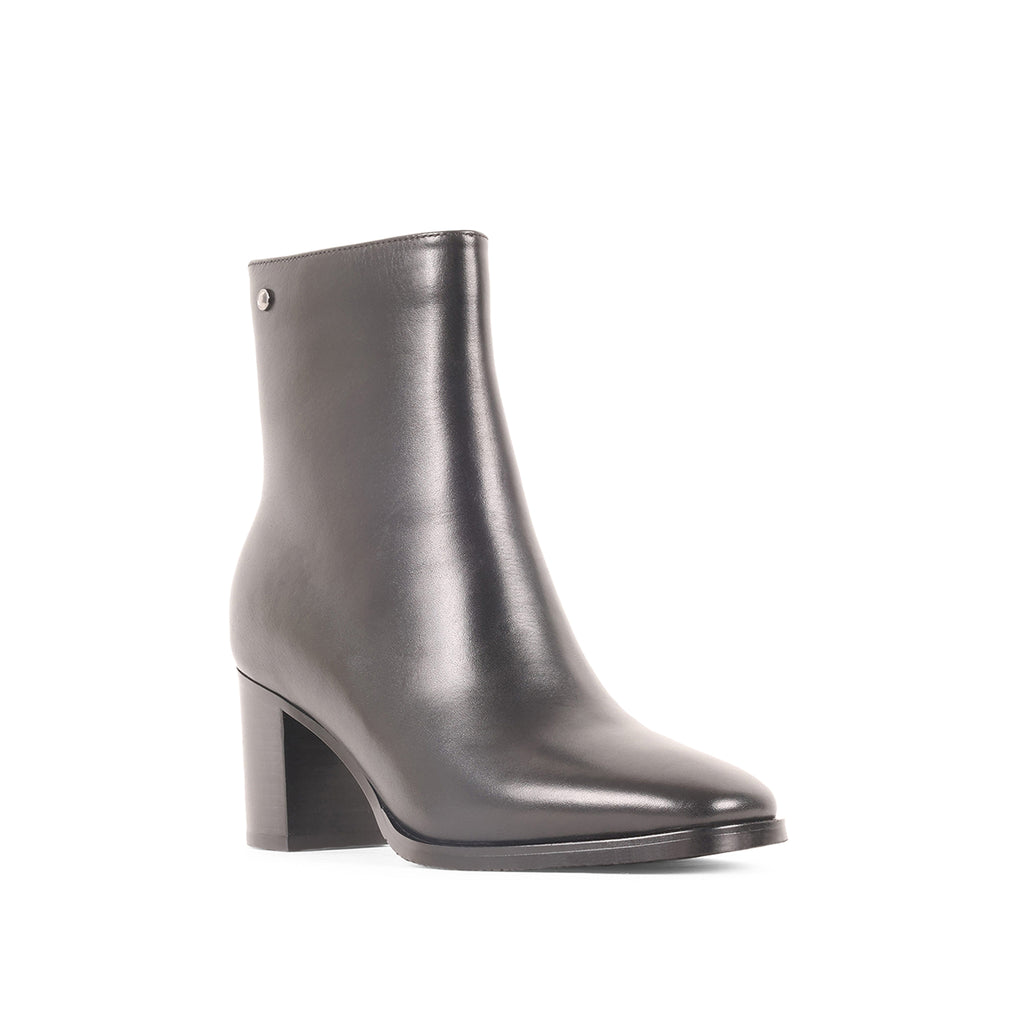 YUSRA BLACK LEATHER WATERPROOF BOOT