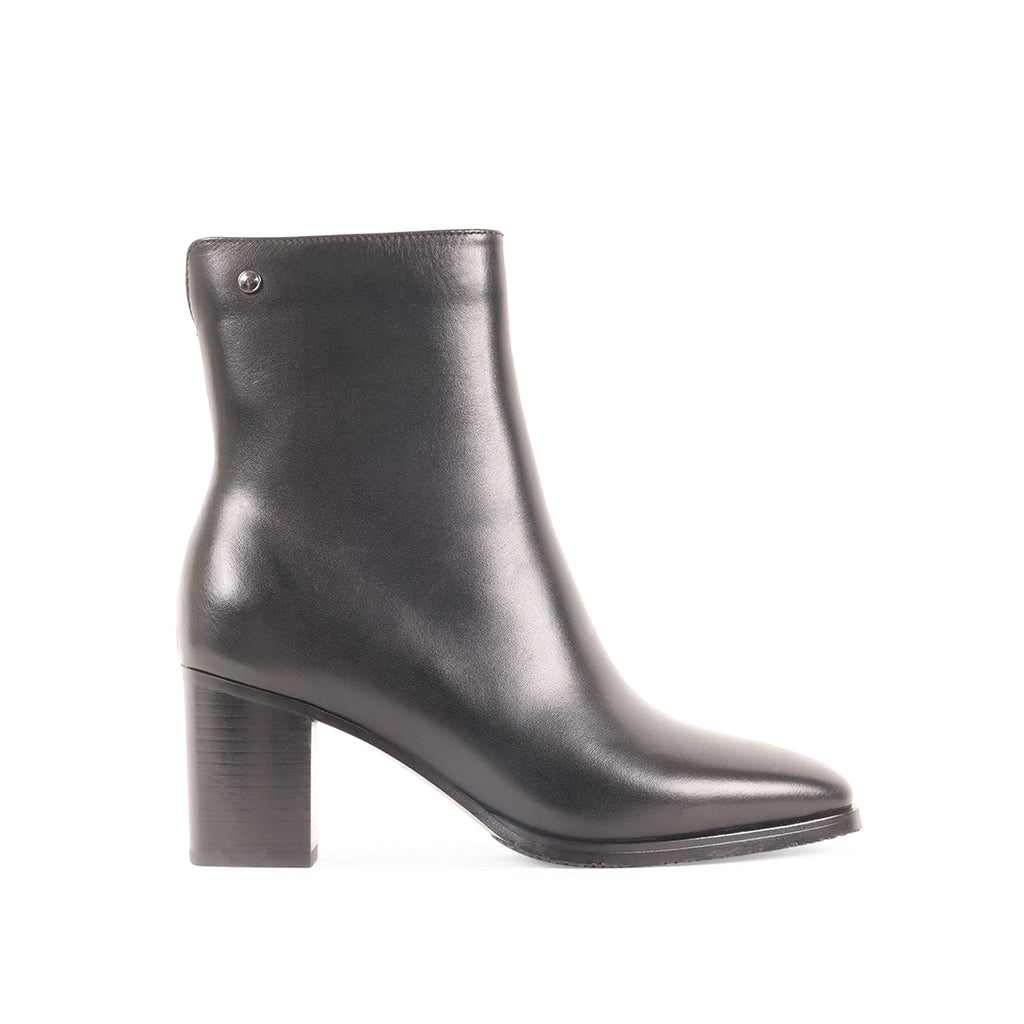 YUSRA BLACK LEATHER WATERPROOF BOOT