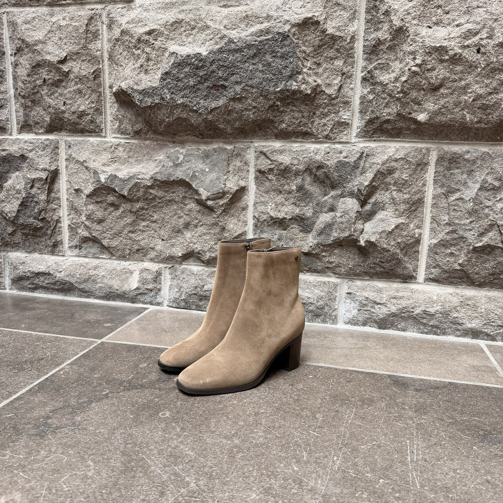YUSRAS MOSS SUEDE
