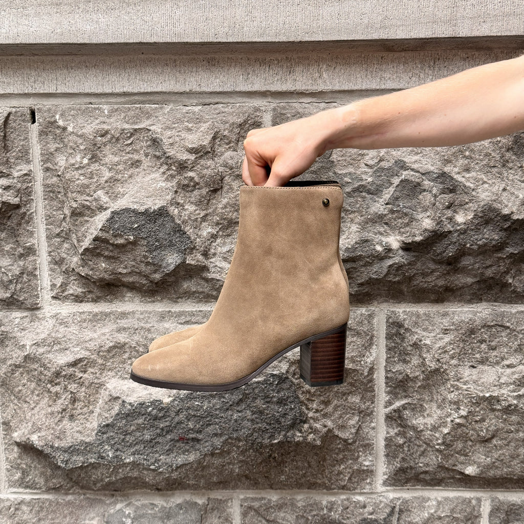 YUSRAS MOSS SUEDE