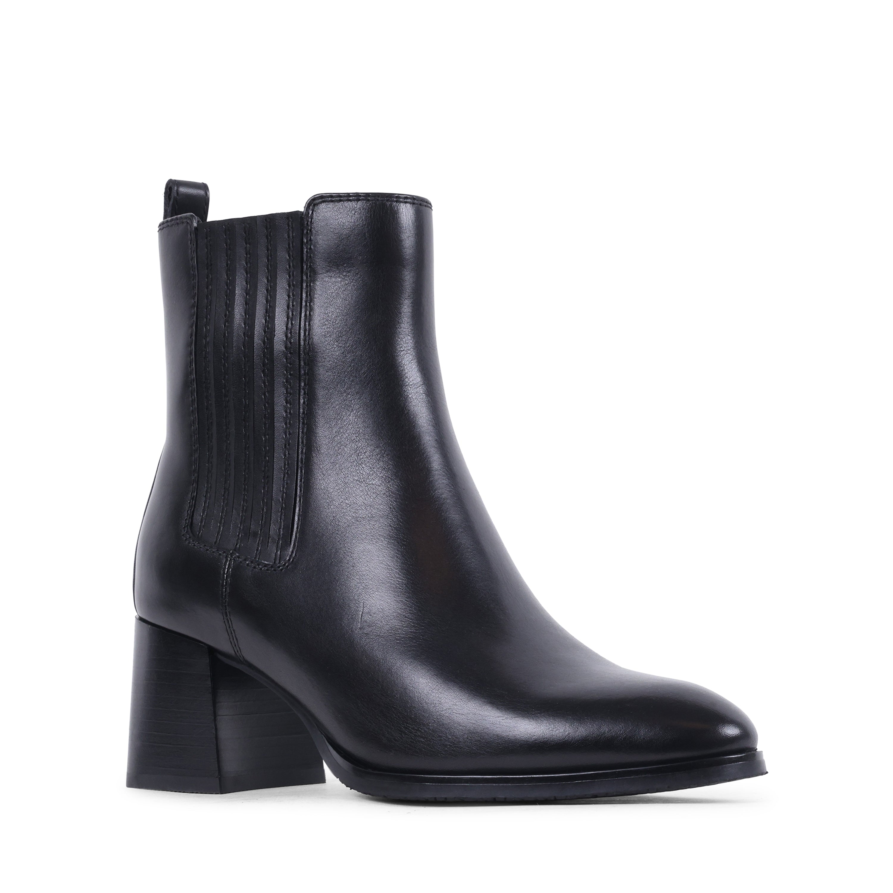 ANNALISE Black Leather Waterproof Boot / Bottes imperméables